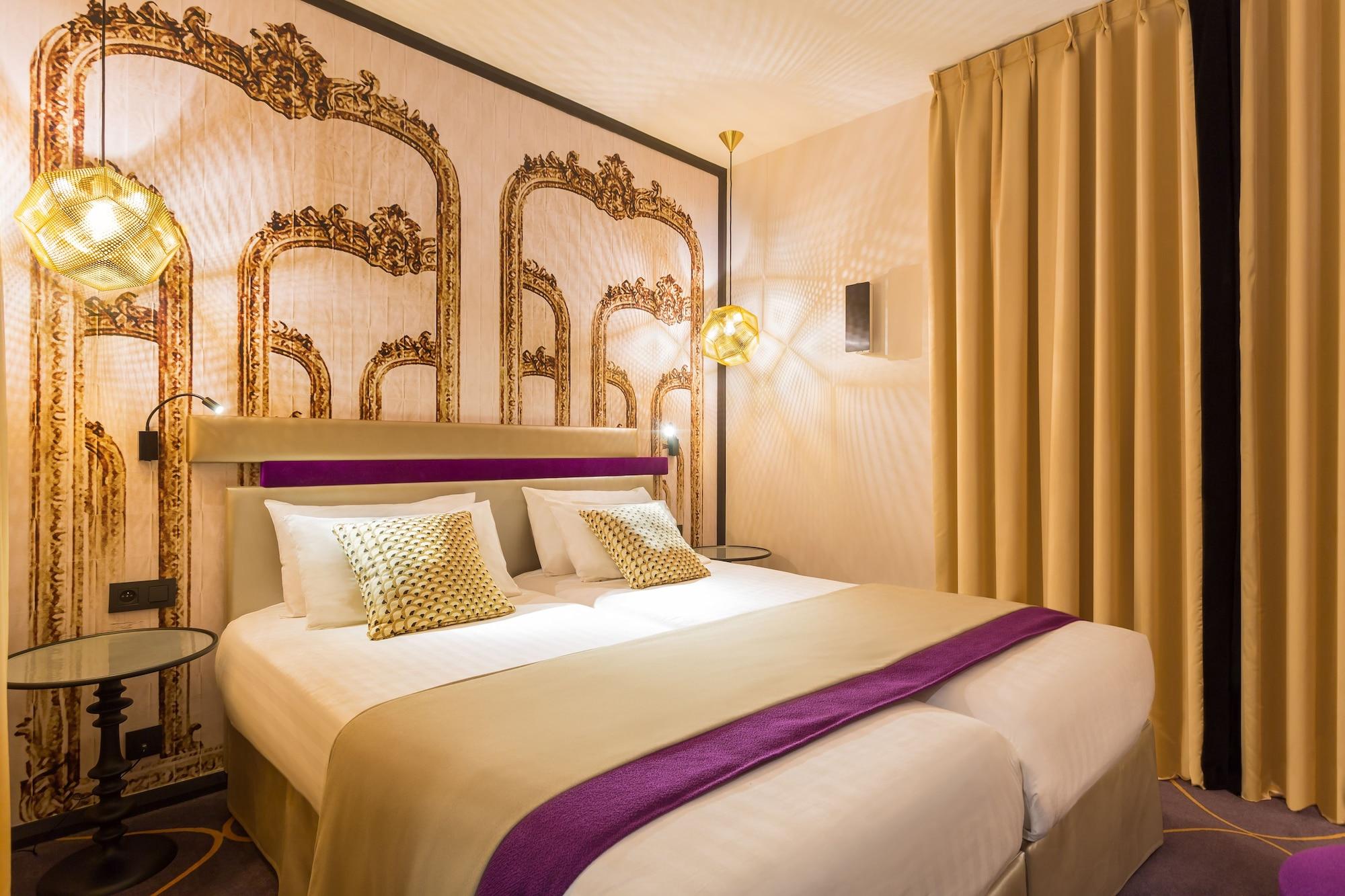 Yllen Eiffel Hotel París