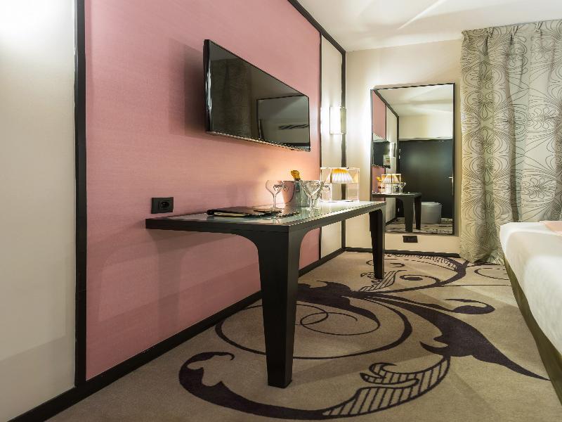 Yllen Eiffel Hotel Parijs